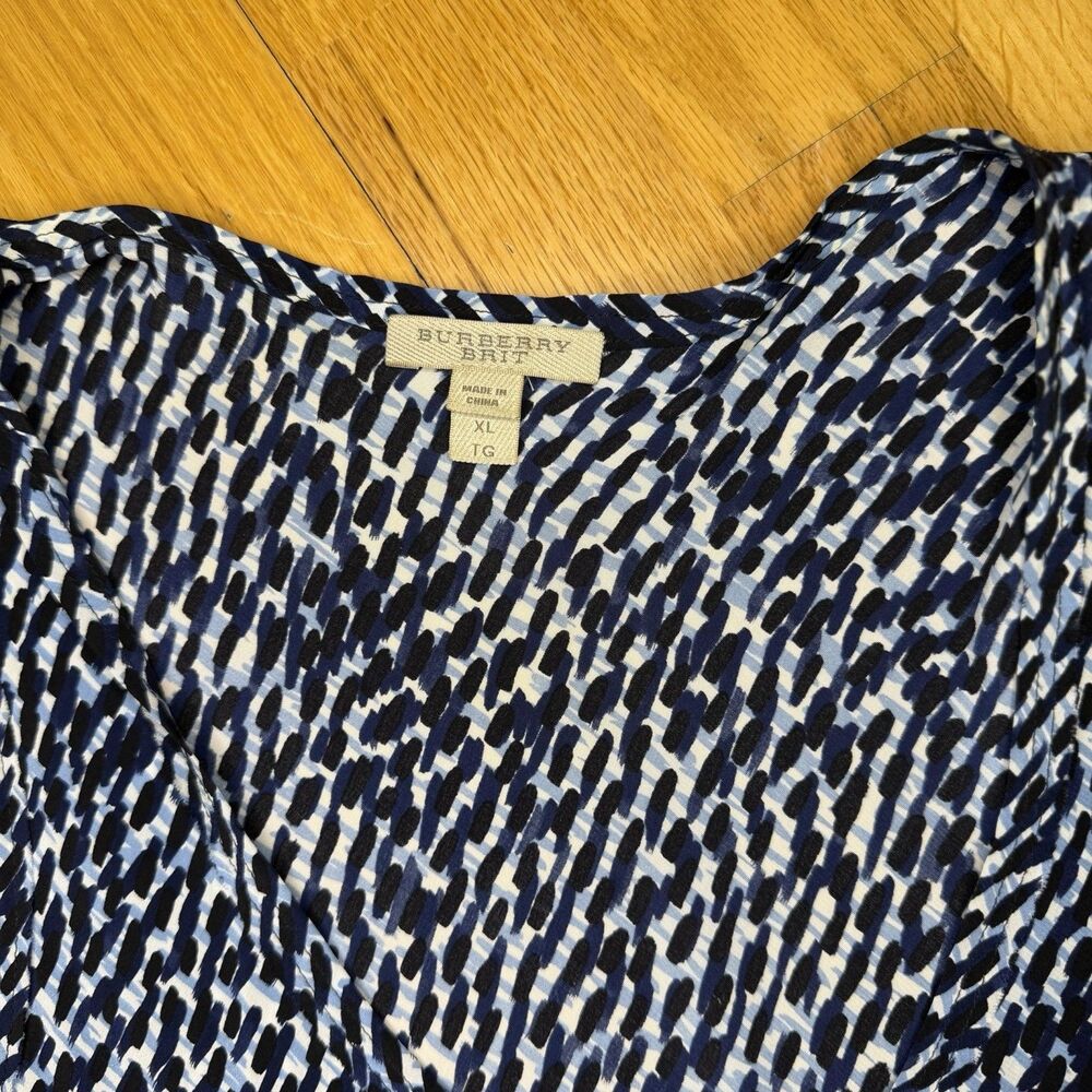 Burberry Brit Sleeveless Silk Blouse Abstract Animal Print XL EUC Quiet Luxury - Picture 5 of 12